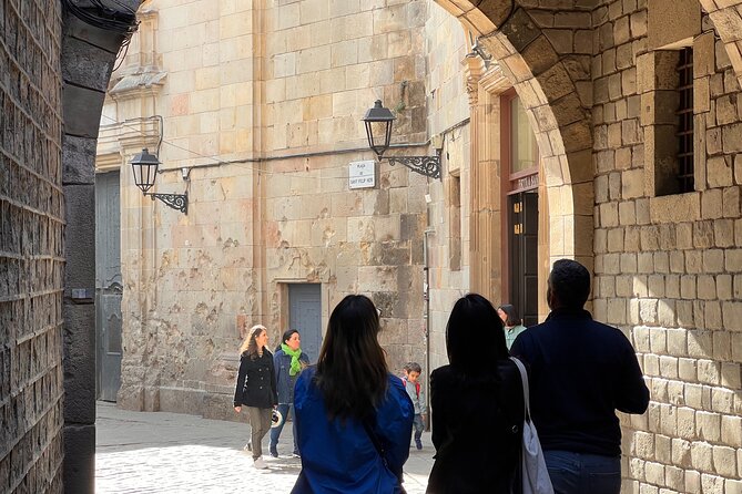 Barcelona Gothic Quarter Tour (Small Group) - Strolling Through the Old City Walls and Charming Squares