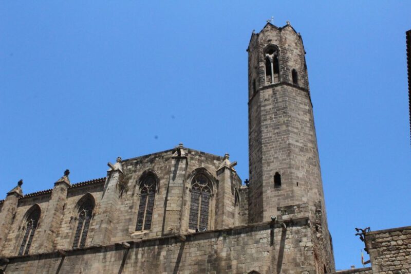 Barcelona: Gothic Quarter Walking Tour - Highlights of the Visit: From Legends to Landmarks