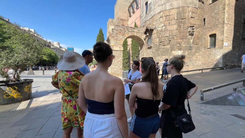 Barcelona Gothic WalkingTour: Roman Walls & Hidden Courtyard - Key Points