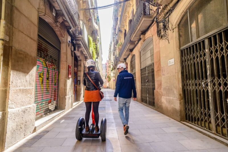 Barcelona Grand 2-Hour Segway Tour - Expert Guides and Friendly Atmosphere