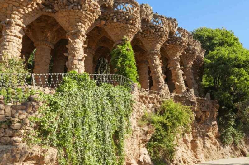 Barcelona: Guell Park Small-Group Tour & Dragon Stairway - Explore Gaudís Park Güell on a Small-Group Tour with Skip-the-Line Access