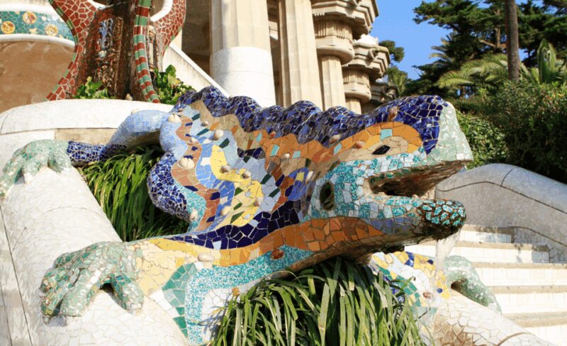 Barcelona: Guell Park Small-Group Tour & Dragon Stairway - Navigating the Park with a Guided Walk Through Gaudí’s Vision