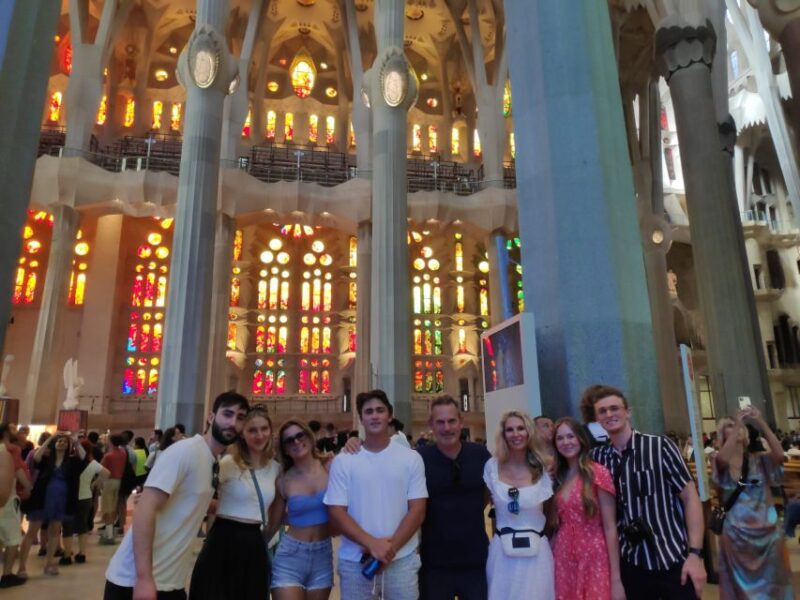 Barcelona: Guided Tour of Sagrada Familia - Discover the Rich History and Symbolism of the Basilica