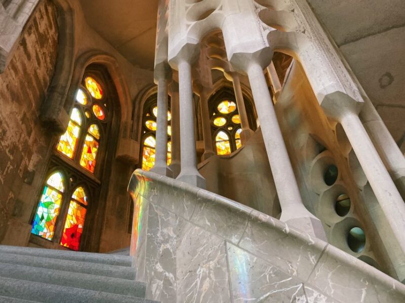 Barcelona: Guided Tour of Sagrada Familia - Practical Tips for Visitors