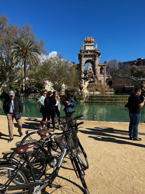 Barcelona: Hidden Gems by Bike - Highlights Along the Route: From Gothic to Central Park