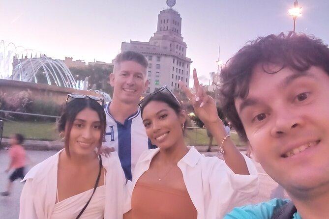 Barcelona highlights bike tour - Starting Point and Tour Logistics