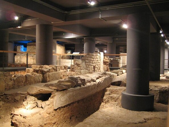 Barcelona Highlights & Hidden Gems: Private Tour with a Local - Discovering Barcelona through a Local Perspective