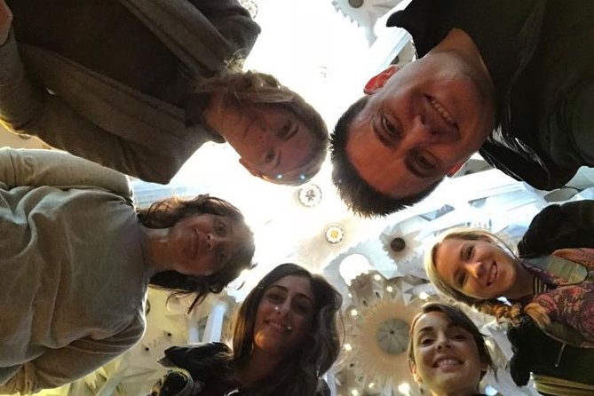 Barcelona: Highlights of Sagrada Familia Max 6 People Guided Tour - Who Should Book This Tour