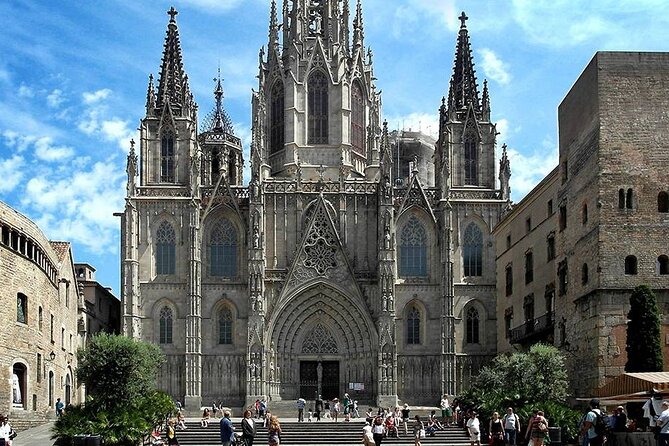Barcelona Highlights Private Tour with Port or Hotel Transfers - Starting Point and Convenience of Transfers in Barcelona