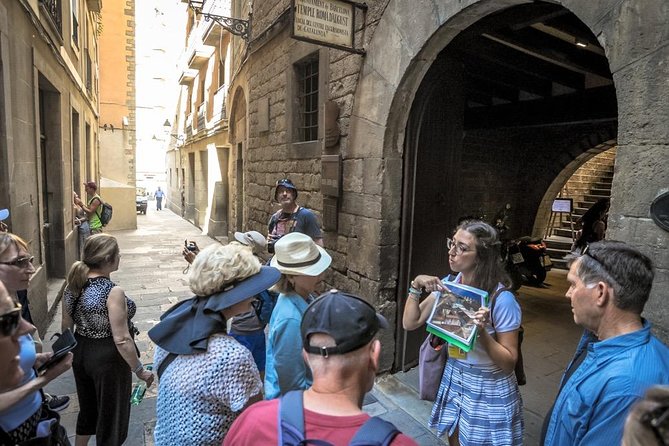 Barcelona Highlights & Sagrada Familia Skip-the-Line Private Tour - Montjuïc Hilltop Views and Cultural Landmarks