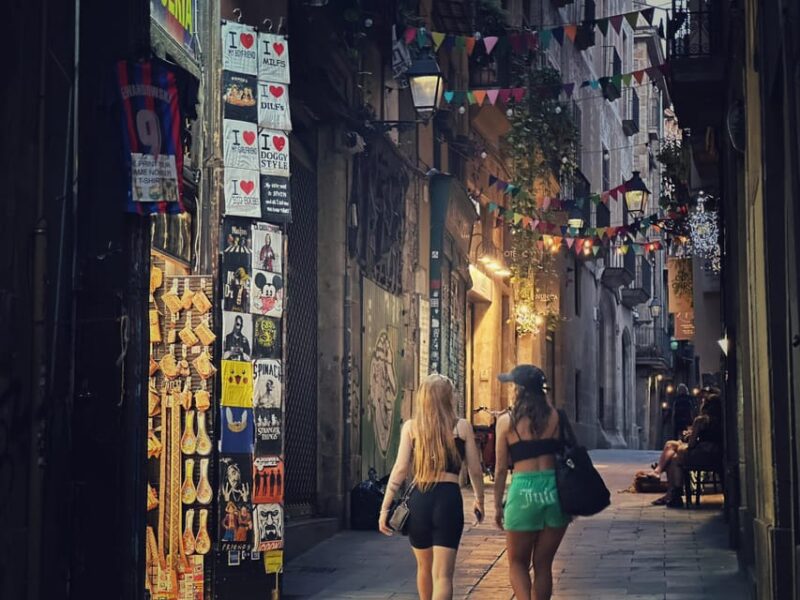 Barcelona: Highlights Walk - Ramblas, Old Town, Gaudí Sights - Discovering the Meaning Behind Gaudí’s Design Ideas