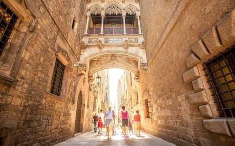 Barcelona Historic Guided Tour - Key Points