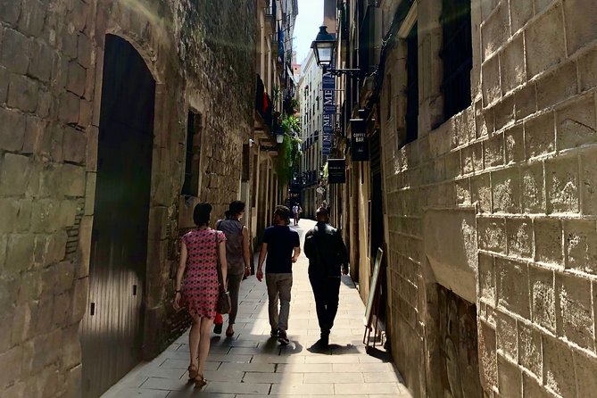 Barcelona Historic Walking Tour and Food Experience - The Impact of a Knowledgeable Guide