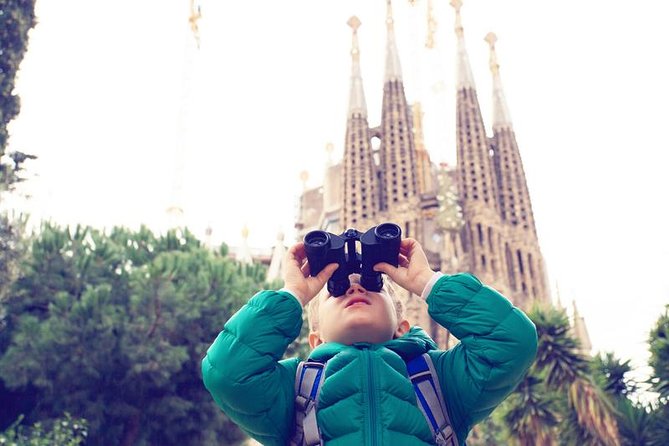 Barcelona in a Day for Kids and Families with Sagrada Familia and Gothic Area - Discover the Perfect Family Day in Barcelona with Gaudí and Gothic Charm