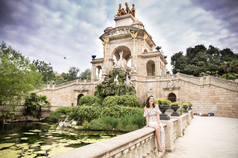 Barcelona: Instagram Tour of the Most Scenic Spots - Key Points