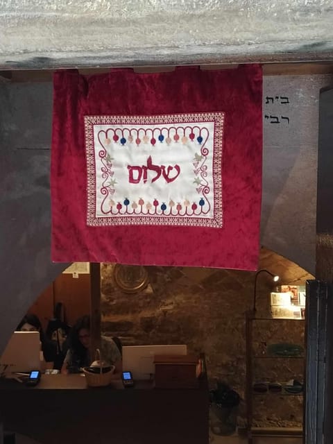 Barcelona: Jewish Tour by a Jewish guide - The Tour’s Pacing and Group Size