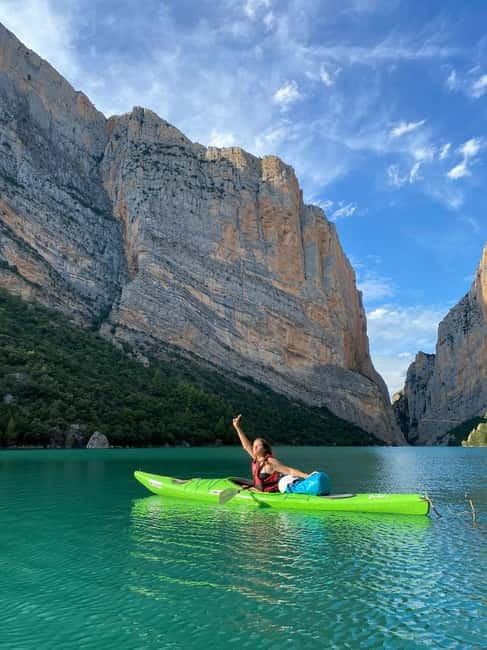 Barcelona: Kayak rental in the Mont-rebei gorge - Starting Point at Corçà Pier and Transportation