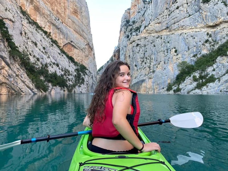 Barcelona: Kayak rental in the Mont-rebei gorge - Equipment and Safety Gear for a Secure Adventure