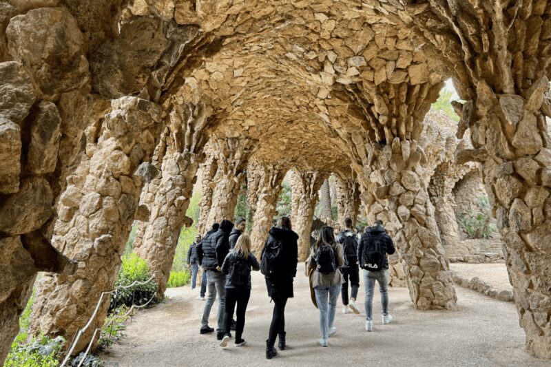 Barcelona: La Sagrada Familia & Park Guell Small-Group Tour - Exploring the Gothic Quarter and Barcelona Cathedral