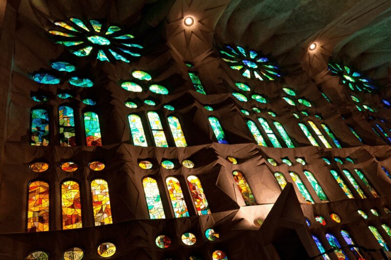 Barcelona: La Sagrada Familia & Park Guell Small-Group Tour - The Practicalities of the Tour: Logistics and Group Size