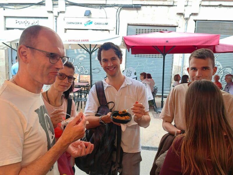 Barcelona: Local Market & Street Food Walking Tour - The Guide’s Knowledge and Friendly Approach
