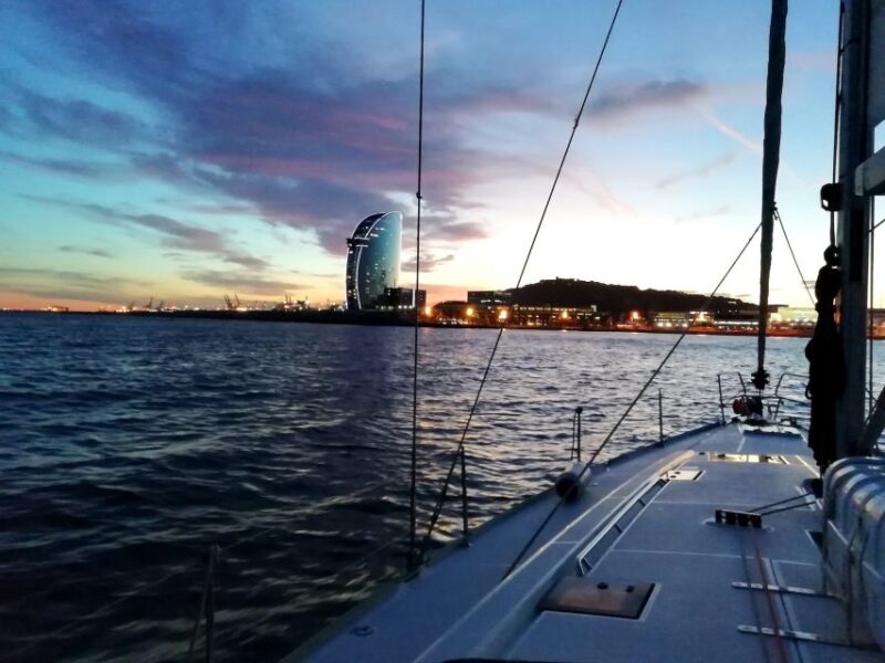 Barcelona: Luxury Private Sunset Yacht Cruise - The Luxurious Private Sunset Yacht Experience in Barcelona