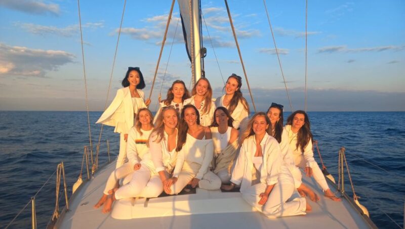 Barcelona: Luxury Private Yacht Daytime Cruise - The Private Yacht Experience in Barcelona
