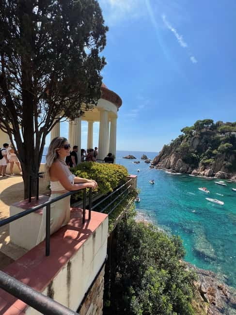 Barcelona: Marimurtra Blanes Costa Brava /+ Wine Tour +Tapas - Exploring Blanes: Shopping, Sightseeing, and Beach Activities