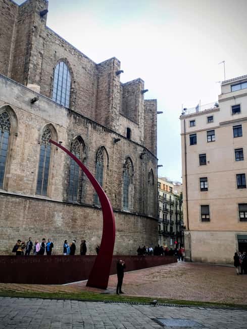 Barcelona: Medieval Gothic Quarter 5-Senses Immersive Tour - Starting at Portal de lÀngel for a Medieval Journey