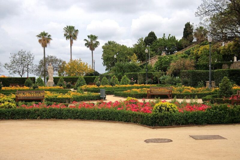 Barcelona: Montjuïc Cable Car Ticket with Audio Guide - Downloading Content for a Smooth Experience