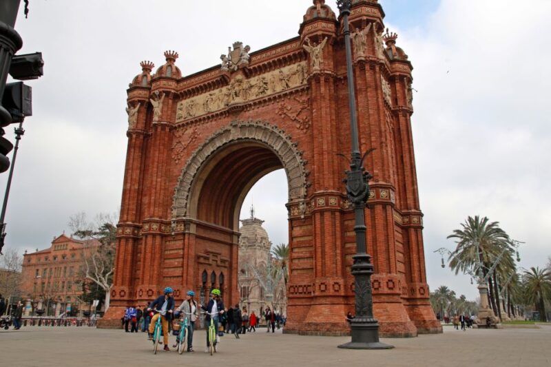 Barcelona: Montjuic Hill E-Bike Tour - Discover the Charm of Montjuïc with an E-Bike Tour in Barcelona