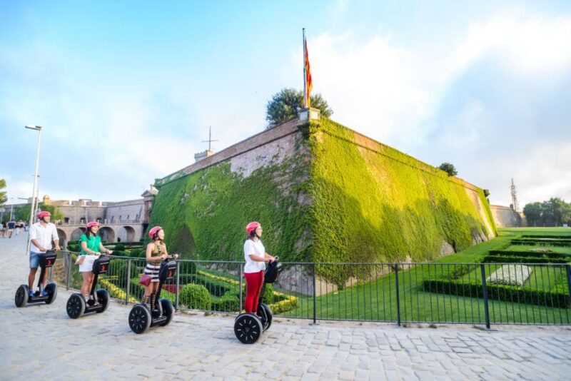 Barcelona: Montjuïc Segway Tour - Visiting the National Museum and the Magic Fountain Show