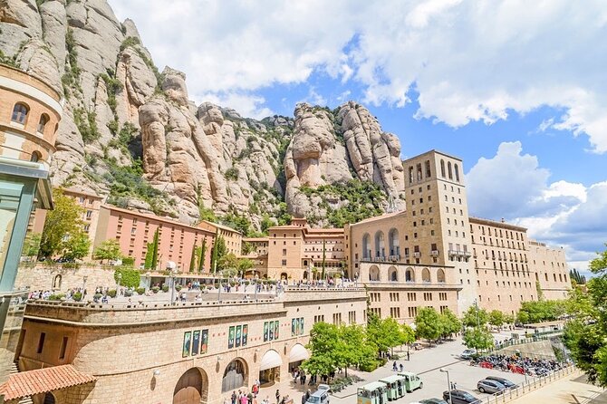 Barcelona & Montserrat Helicopter Flight: Best Views from Above - Who Will Enjoy This Helicopter Flight?