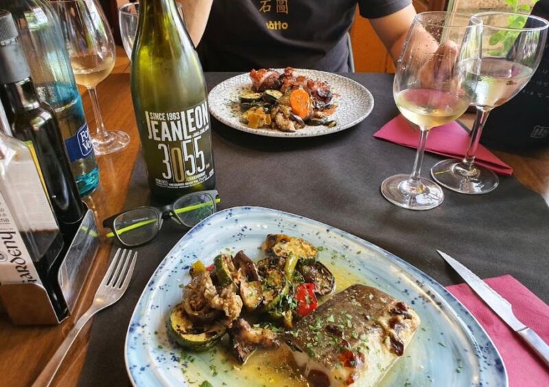 Barcelona: Montserrat with Winery Visit and Farmhouse Lunch - Key Points