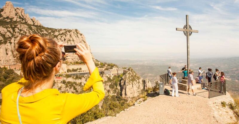 Barcelona: Montserrat with Winery Visit and Farmhouse Lunch - Discover the Highlights of Montserrat and the Penedès Region