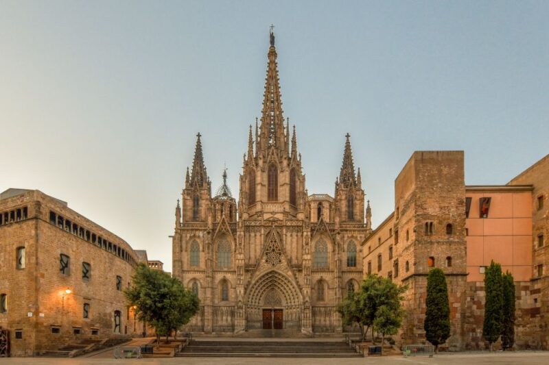 Barcelona: Motorcycle Sidecar Full-Day Tour with Stops - Discover the Pictorial Quarters and Panoramic Viewpoints
