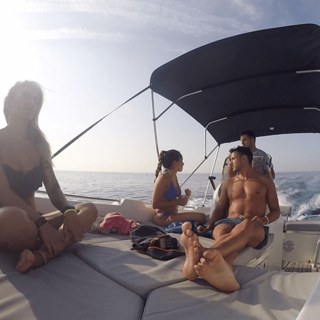 Barcelona: No license needed Boat Rental - Who should consider this boat rental