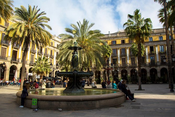 Barcelona Old Town Private Walking Tour - Key Points