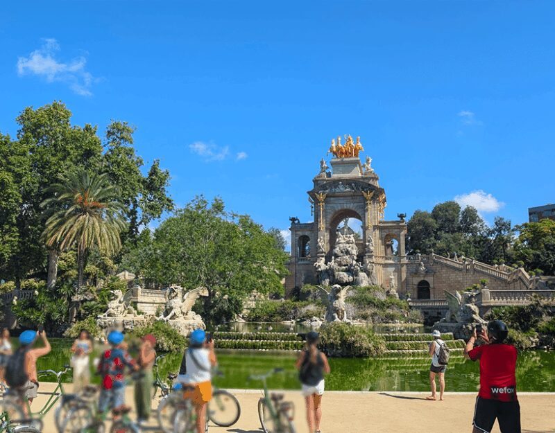 Barcelona: Old Town Private Walking Tour of Past and Present - Flexibility in Ending Locations: Beach or City Highlights