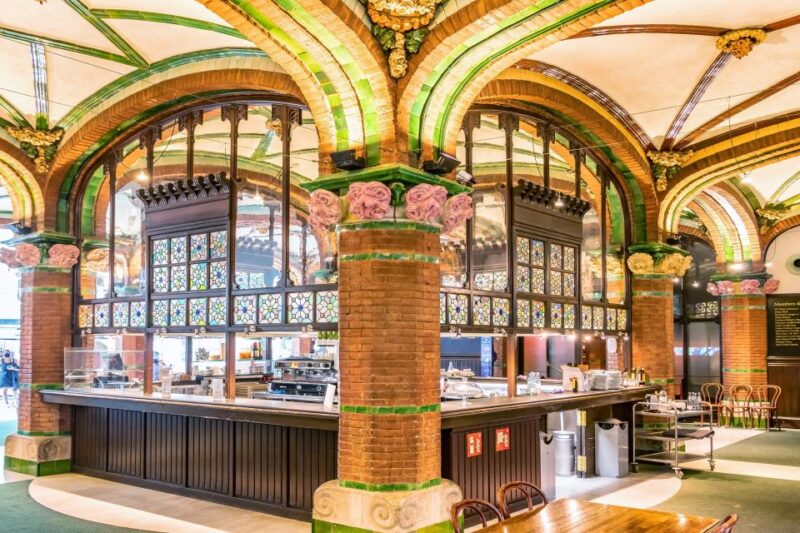 Barcelona Old Town Private Walking Tour with Cruise Tickets - The Port Near the Columbus Monument and the Cruise Boarding Point