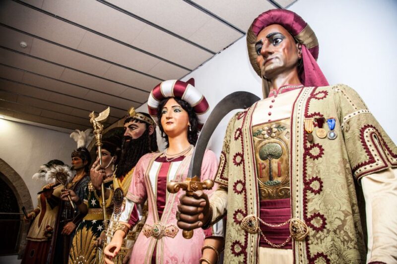 Barcelona Old Town Tour With Optional Flamenco Show - Key Points