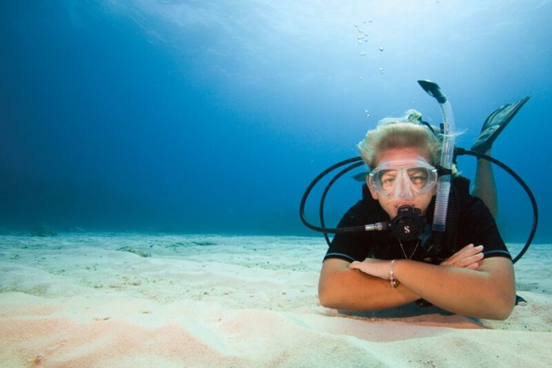 Barcelona: PADI Discover Scuba Diving - Suitability for Different Types of Visitors