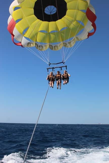 Barcelona: Parasailing magic flight and views above the sea - Pricing, Extras, and Group Discounts
