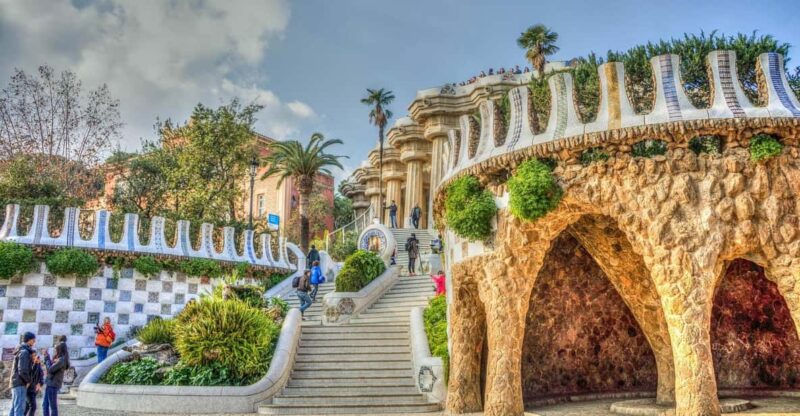 Barcelona: Park Güell Guided Tour - Practical Details: Meeting Points and Duration