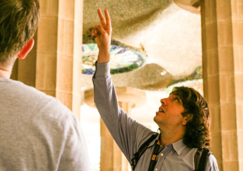 Barcelona: Park Güell & La Sagrada Familia Tickets and Tour - Transportation and Logistical Details