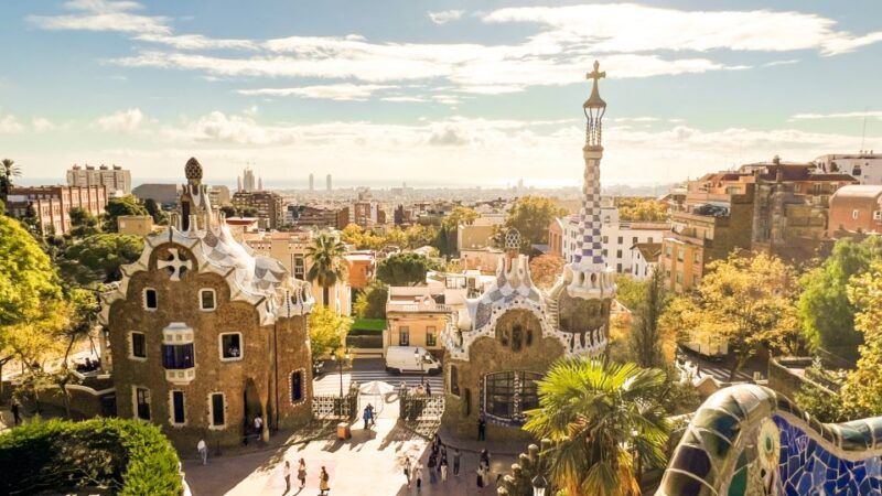 Barcelona: Park Güell & La Sagrada Familia Tickets and Tour - The Experience at Sagrada Familia and Park Güell