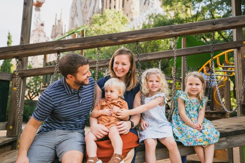Barcelona: Photographic Madness at the Sagrada Familia - The Experience of Live Music During the Photoshoot