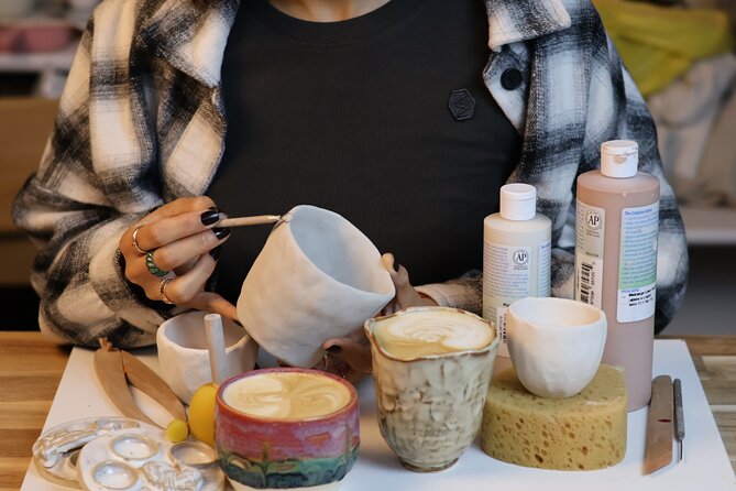 Barcelona Pottery Workshop with Wine - Key Points