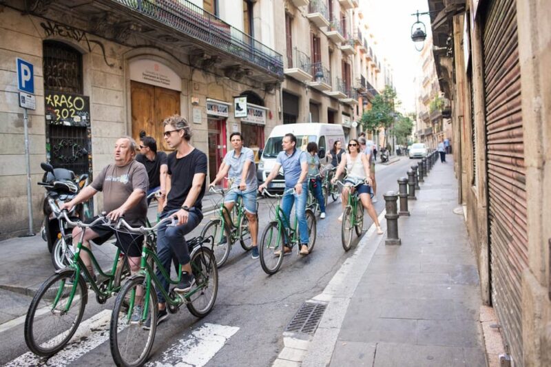 Barcelona: Private Bike/eBike Tour & Sagrada Familia Tickets - Key Points