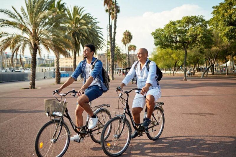 Barcelona: Private Bike/eBike Tour & Sagrada Familia Tickets - The Grandeur of La Sagrada Familia and Its Interior